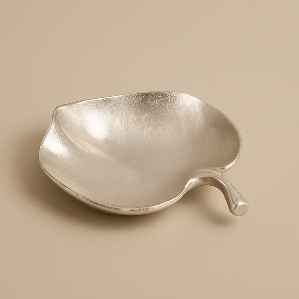 Frosted Leaf Catchall