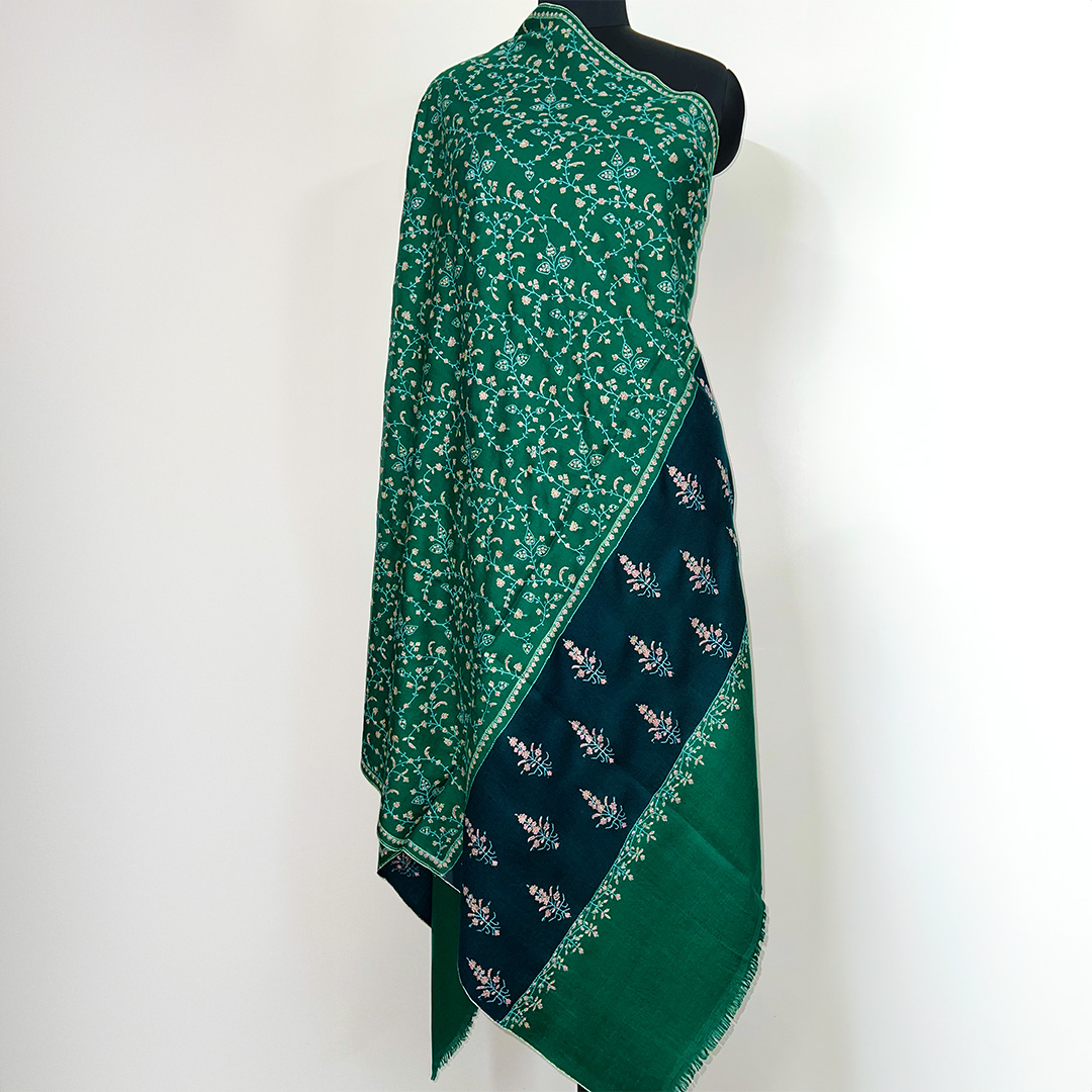 Fully Emb. Shawl #089