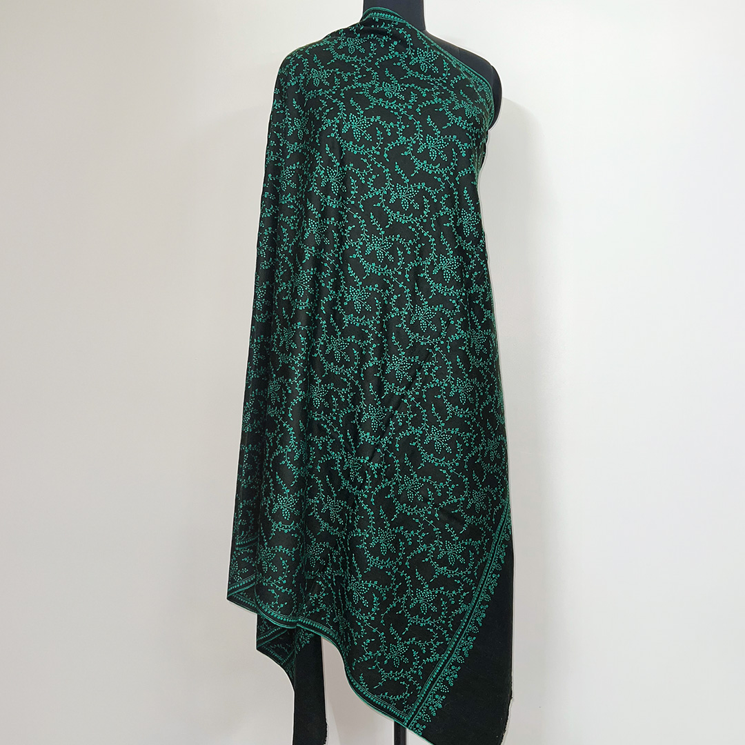 Fully Emb. Shawl #137