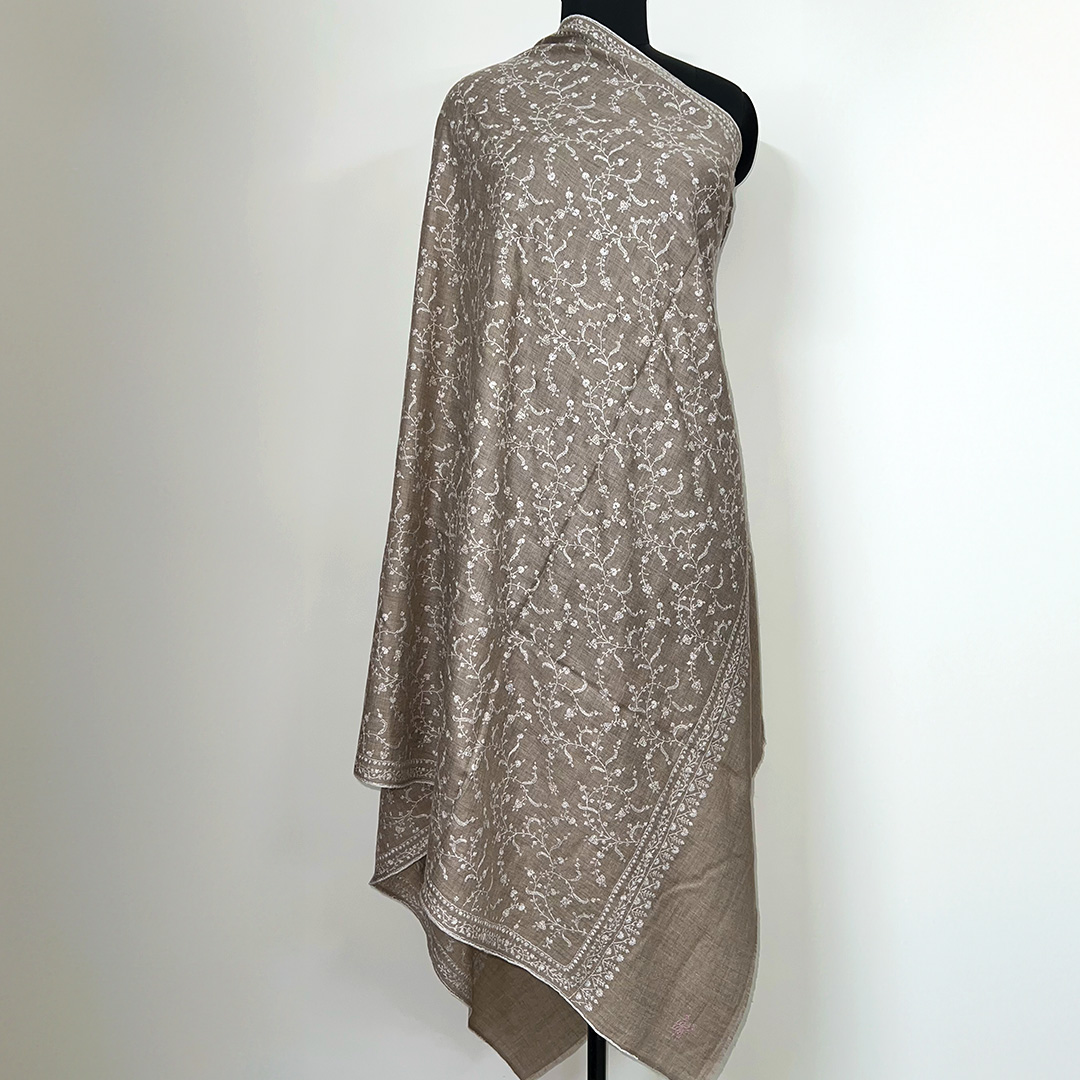 Fully Emb. Shawl #926