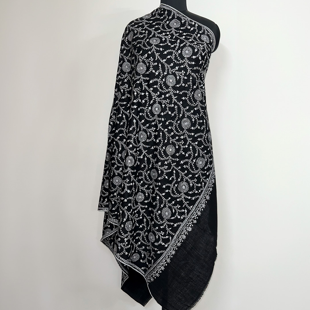 Fully Emb. Shawl #715