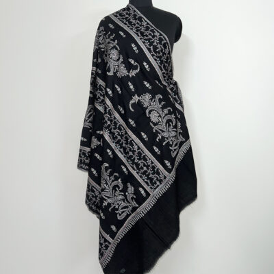 Fully Emb. Shawl #431