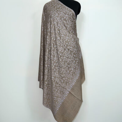 Fully Emb. Shawl #557