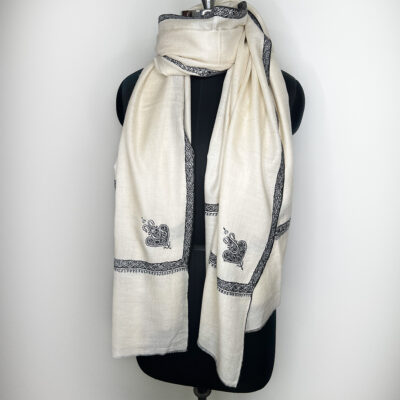 Border Emb. Scarf #513