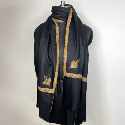 Border Emb. Scarf #392